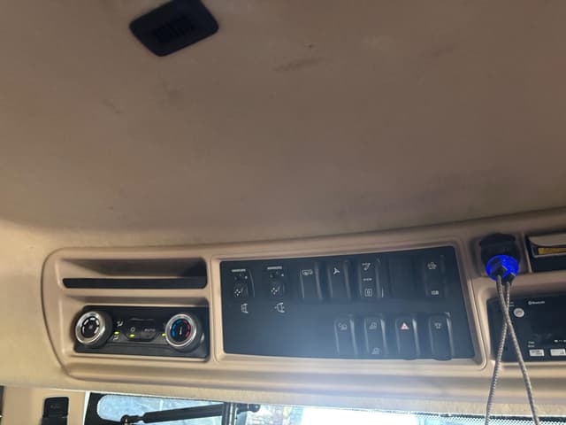 Image of Case IH Steiger 470 Quadtrac equipment image 4