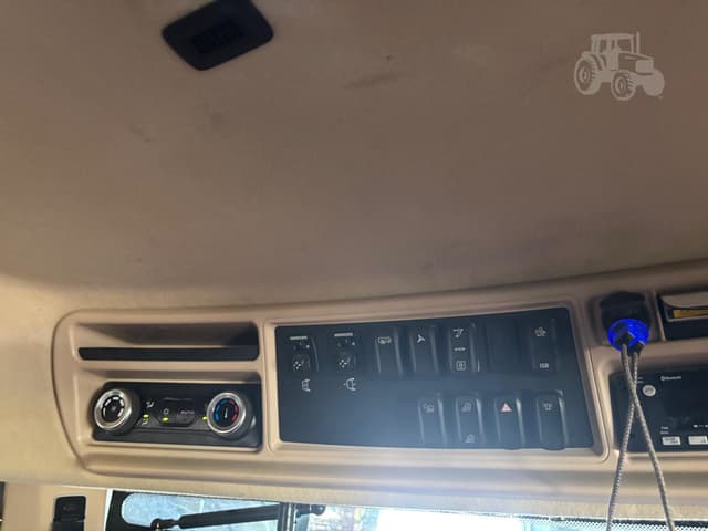 Image of Case IH Steiger 470 Quadtrac equipment image 4