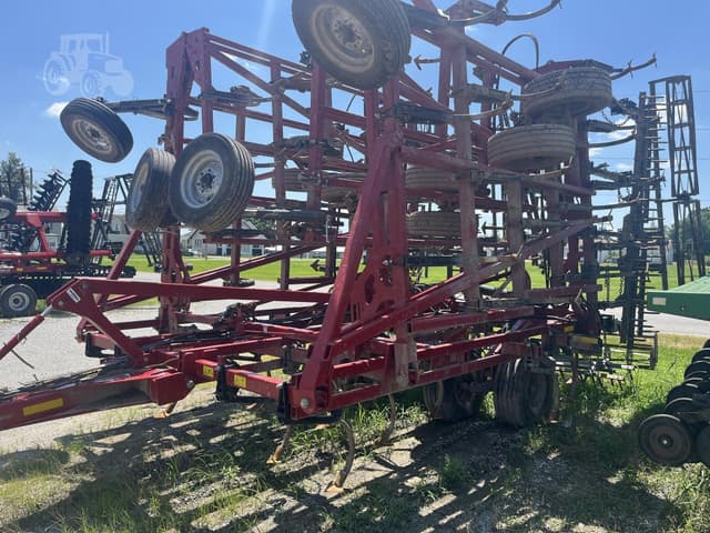Image of Case IH Tigermate 255 equipment image 2