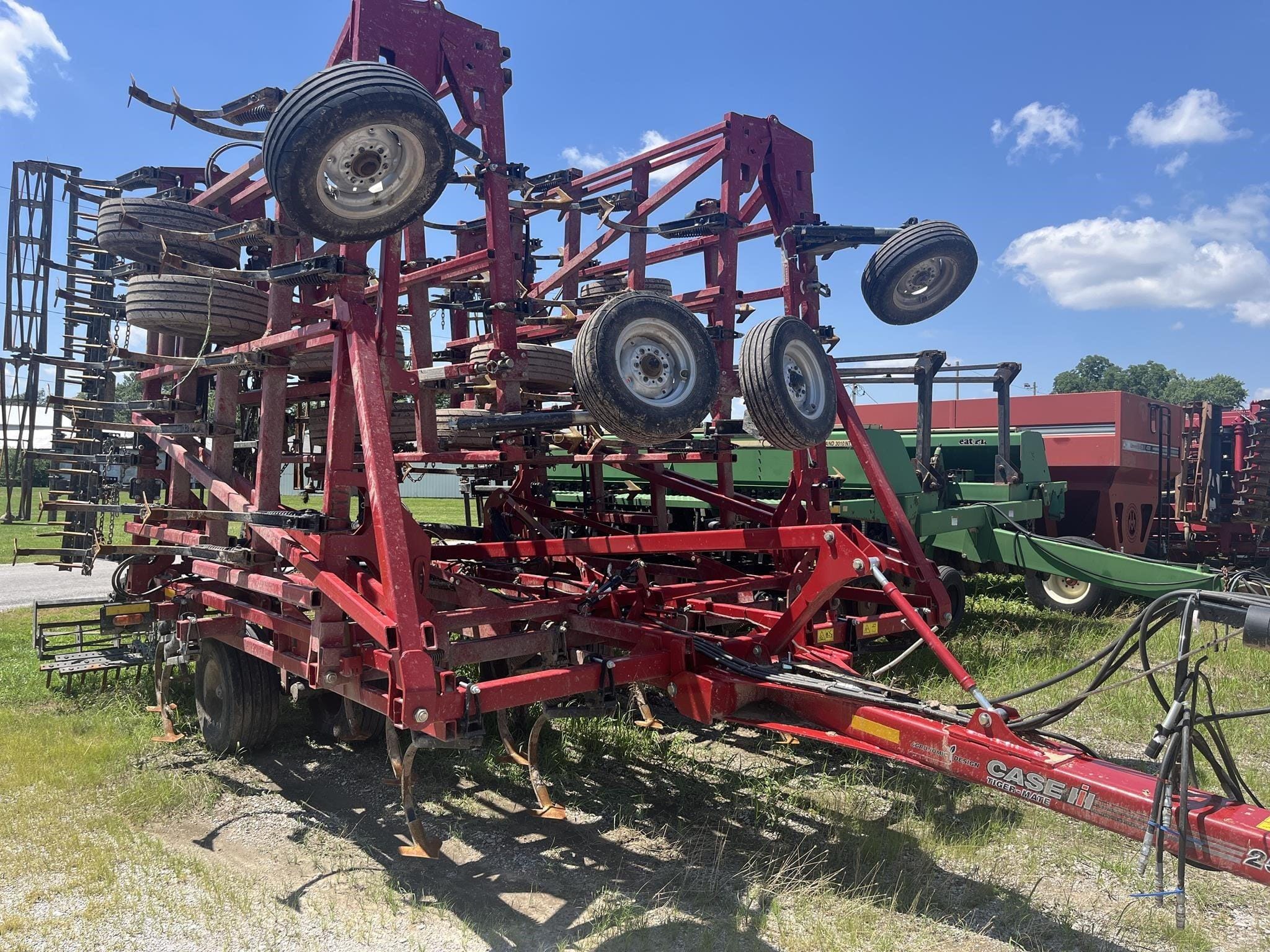 2022 Case IH Tigermate 255 Equipment Image0