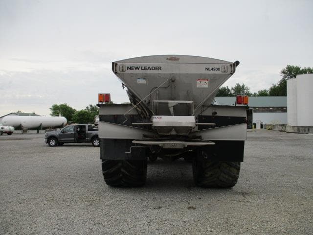 Image of Case IH Titan 4040 equipment image 3