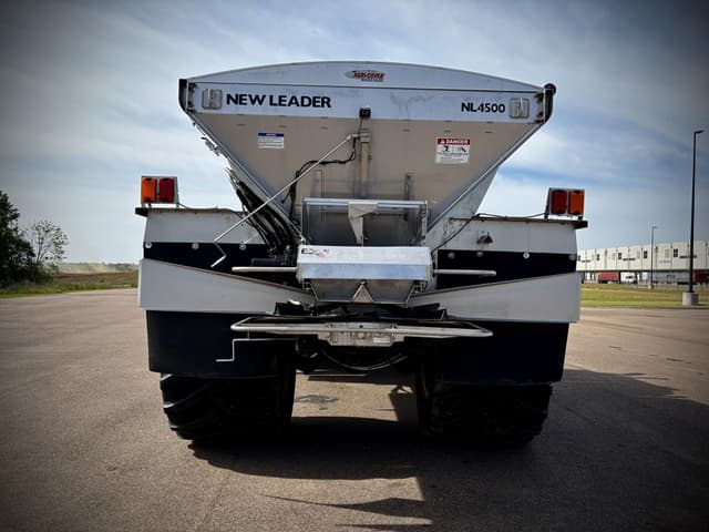 Image of Case IH Titan 4540 equipment image 3