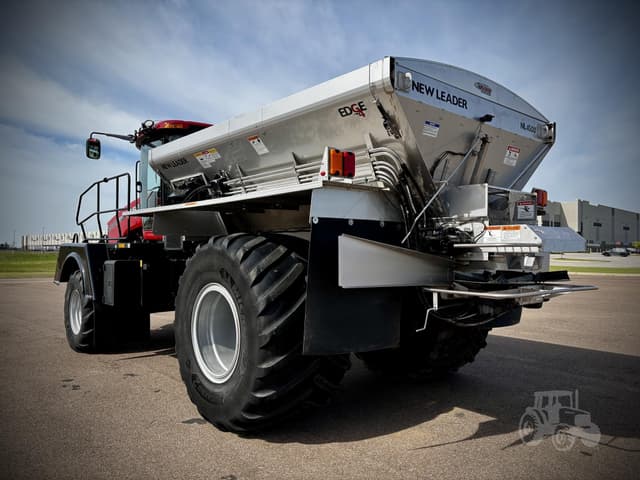 Image of Case IH Titan 4540 equipment image 2
