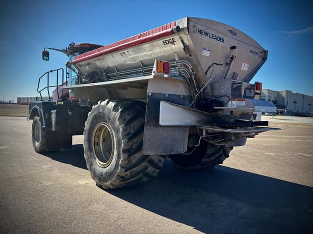Image of Case IH Titan 4540 equipment image 2