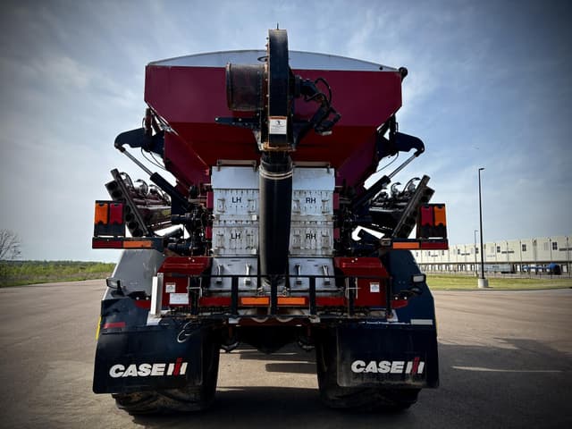 Image of Case IH Titan 4540 equipment image 3