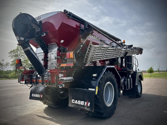 Image of Case IH Titan 4540 equipment image 4