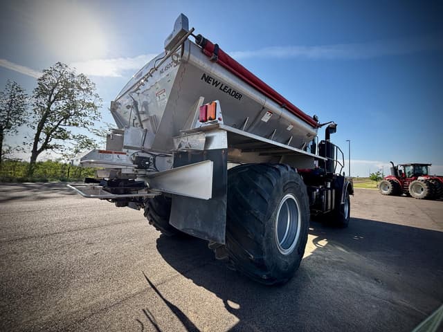 Image of Case IH Titan 4540 equipment image 4