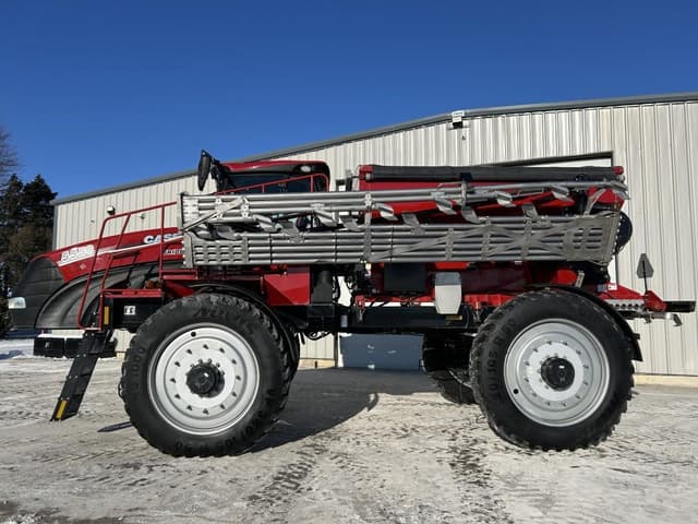 Image of Case IH 5550 Trident equipment image 2