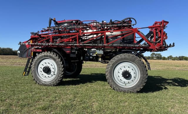 Image of Case IH 5550 Trident equipment image 4