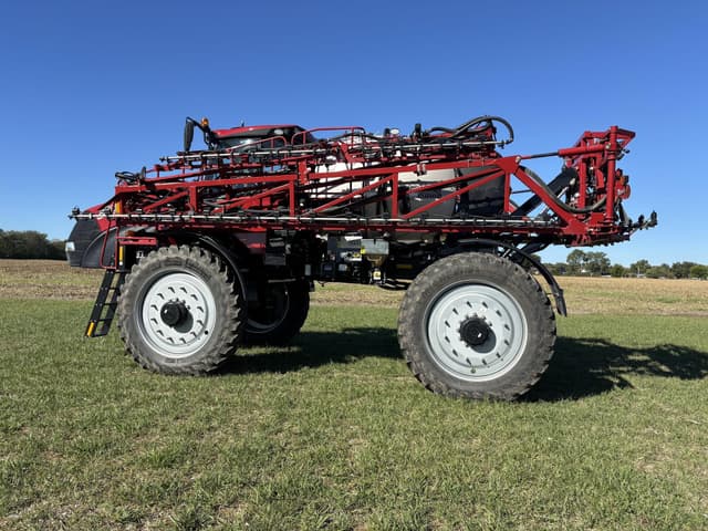 Image of Case IH 5550 Trident equipment image 3