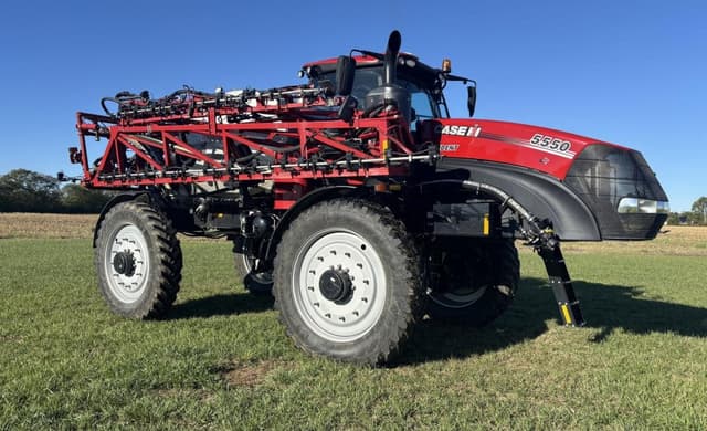 Image of Case IH 5550 Trident equipment image 1