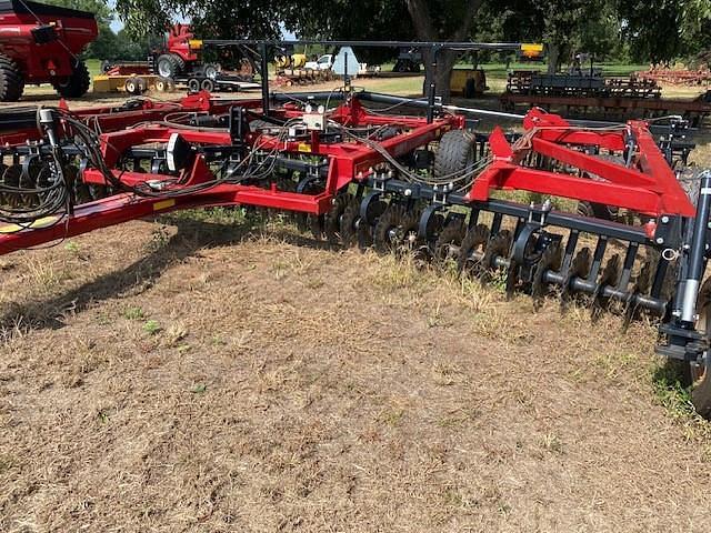 Image of Case IH 335VT equipment image 2