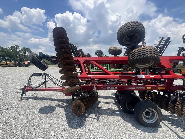 Image of Case IH 335VT equipment image 4