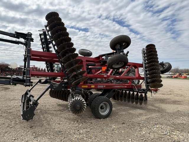 Image of Case IH 335VT equipment image 3