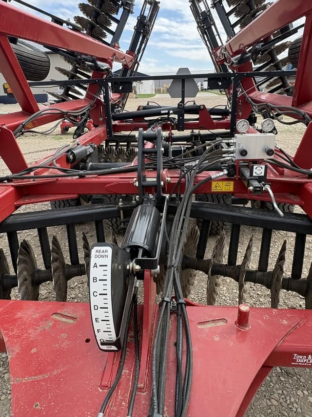 Image of Case IH 335VT equipment image 1