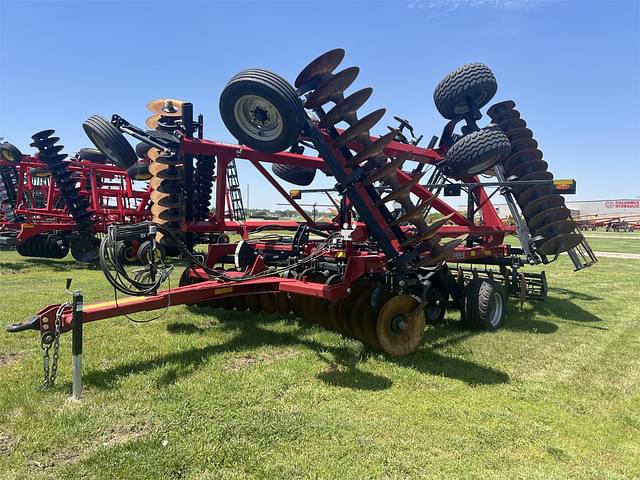 Image of Case IH 335VT equipment image 3