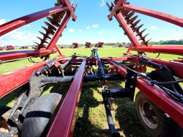 Image of Case IH 375 equipment image 2