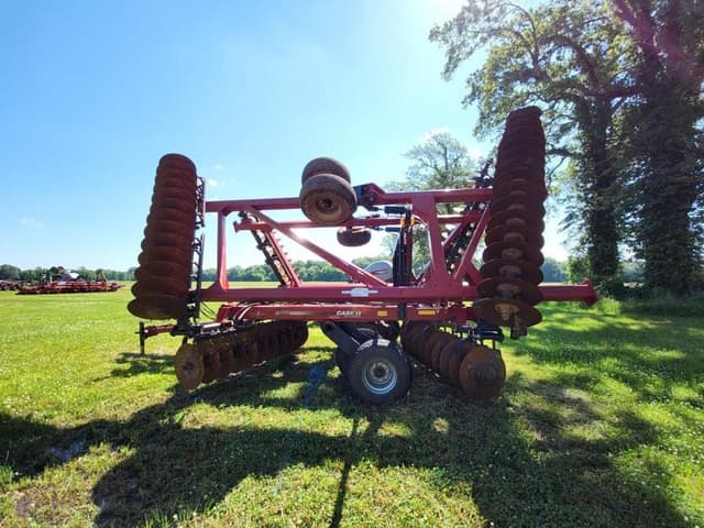 Image of Case IH 375 equipment image 3