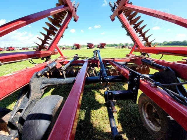 Image of Case IH 375 equipment image 2