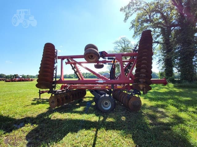 Image of Case IH 375 equipment image 3