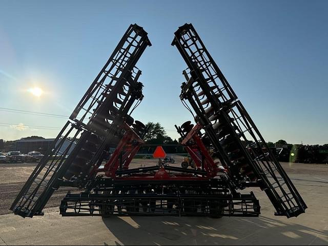 Image of Case IH 375 equipment image 3