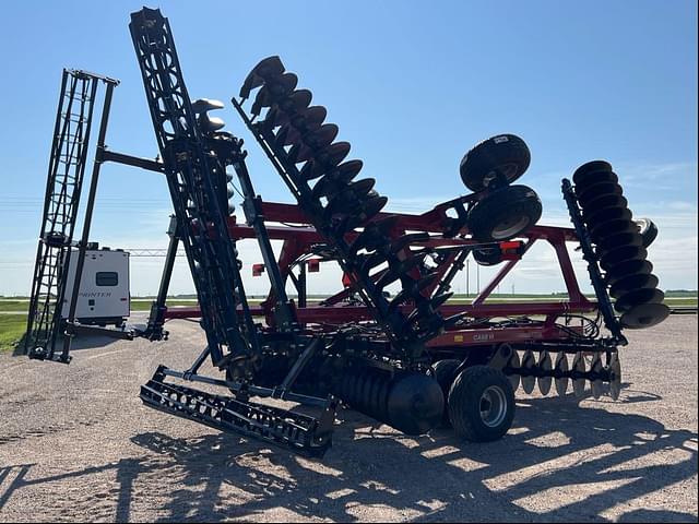 Image of Case IH 375 equipment image 2