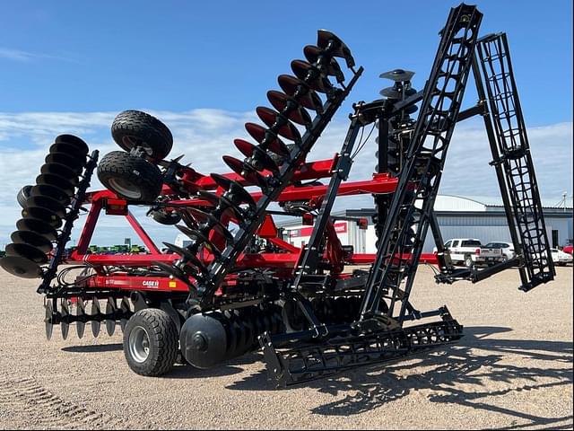 Image of Case IH 375 equipment image 4