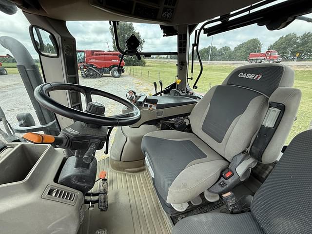 Image of Case IH VESTRUM 130 equipment image 4