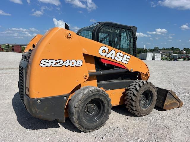 Image of Case SR240B equipment image 2