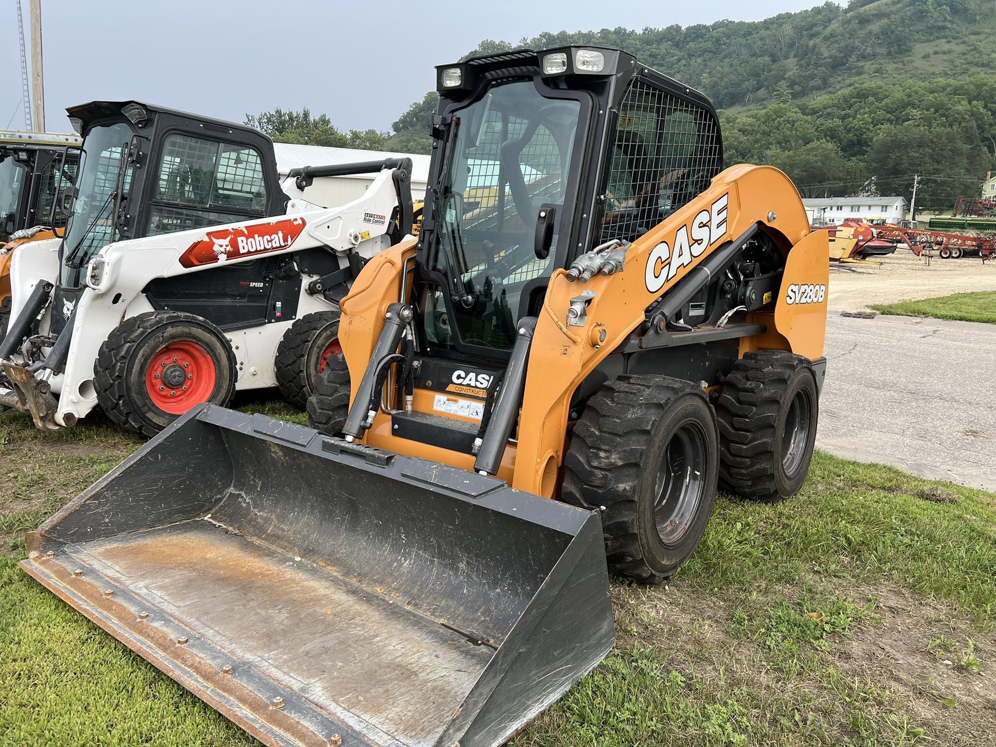 2022 Case SV280B Equipment Image0