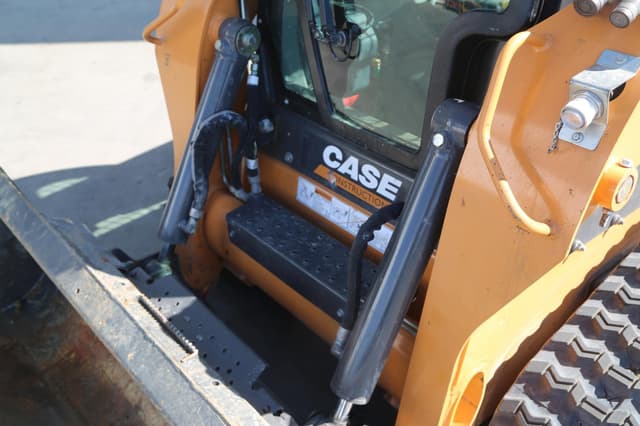 Image of Case TR270B equipment image 3