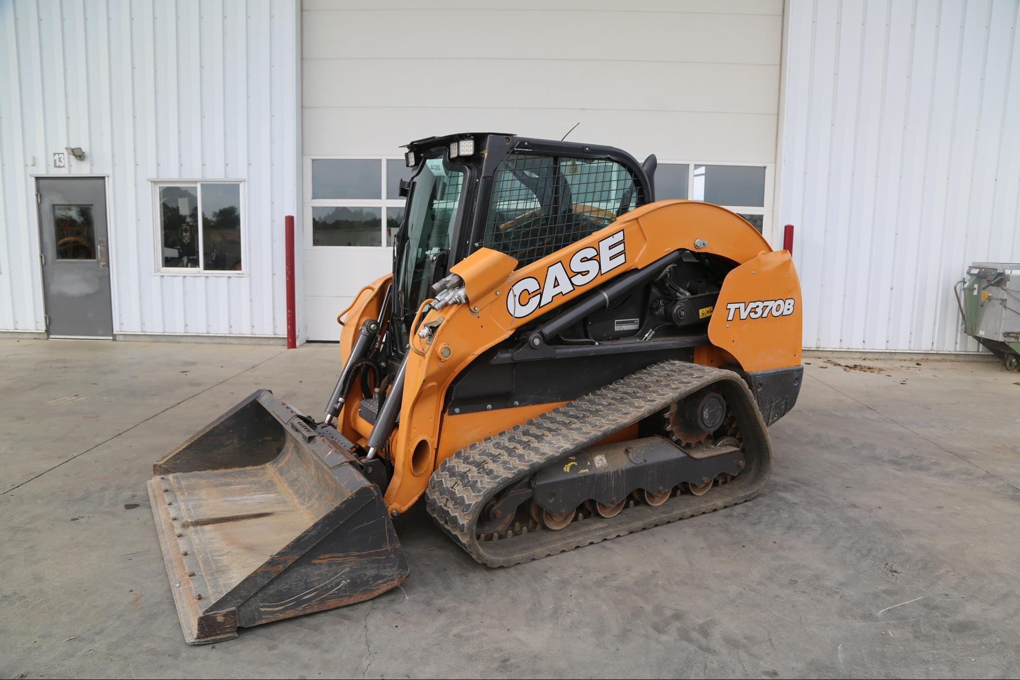 2022 Case TV370B Equipment Image0