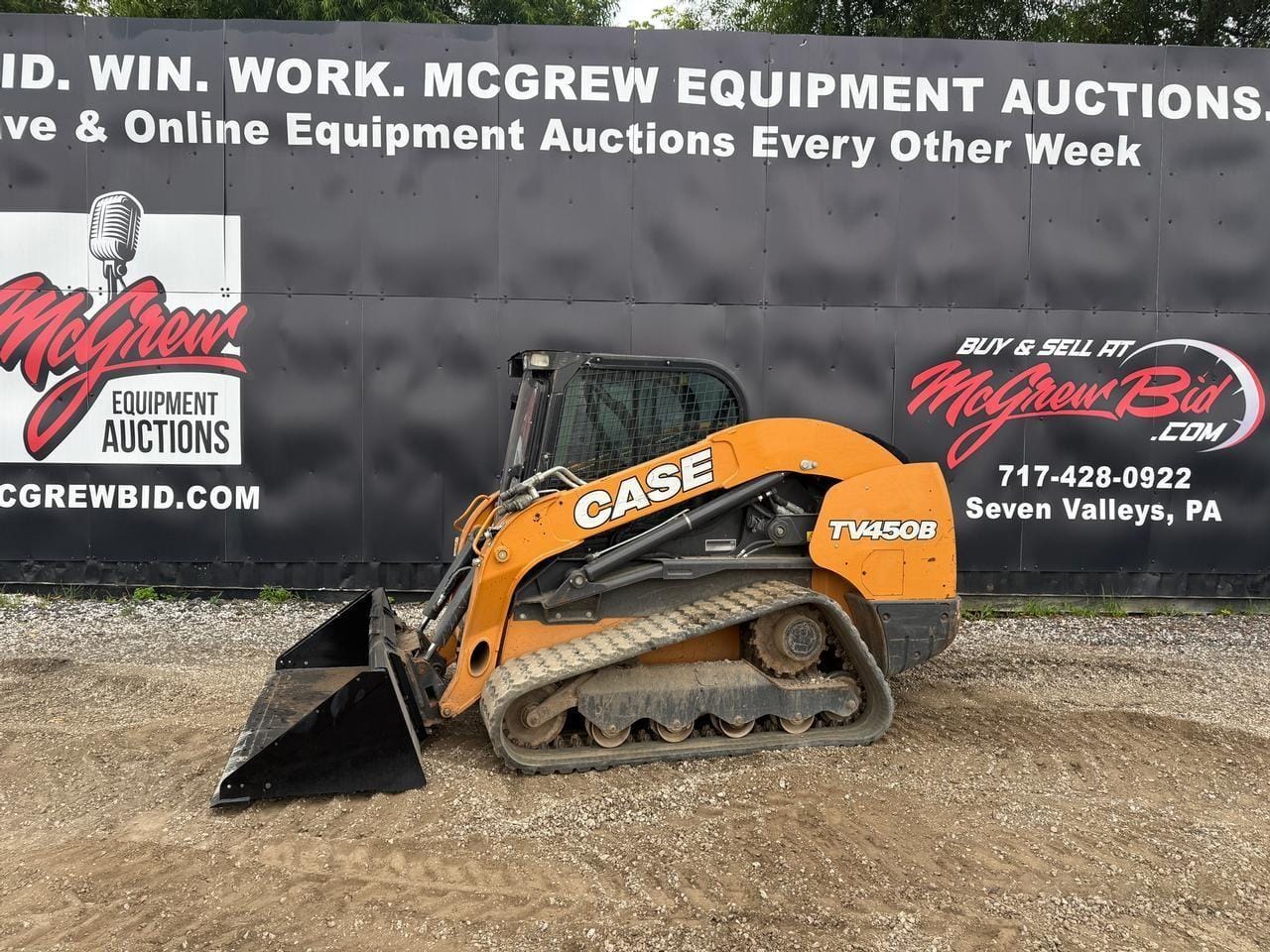 2022 Case TV450B Equipment Image0