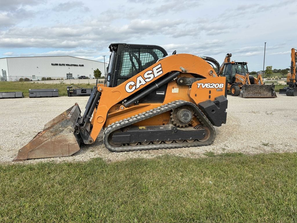 2022 Case TV620B Equipment Image0