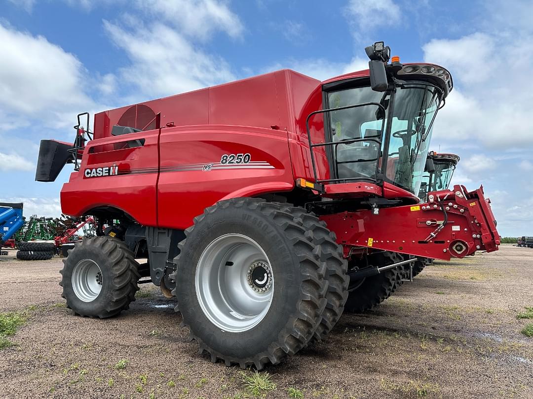 Image of Case IH 8250 Image 0