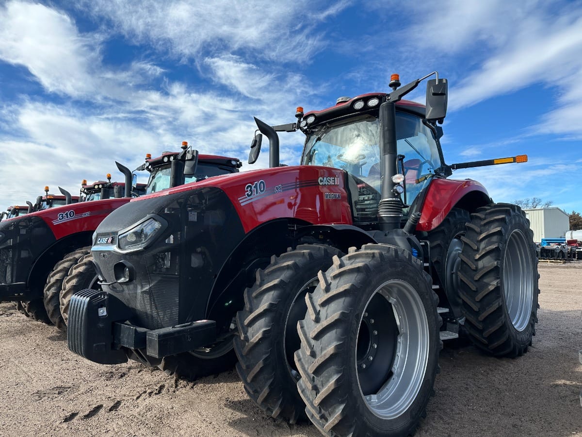 2022 Case IH Magnum 310 Equipment Image0
