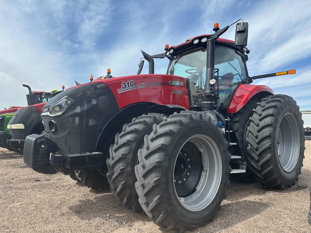 2022 Case IH Magnum 310 Equipment Image0