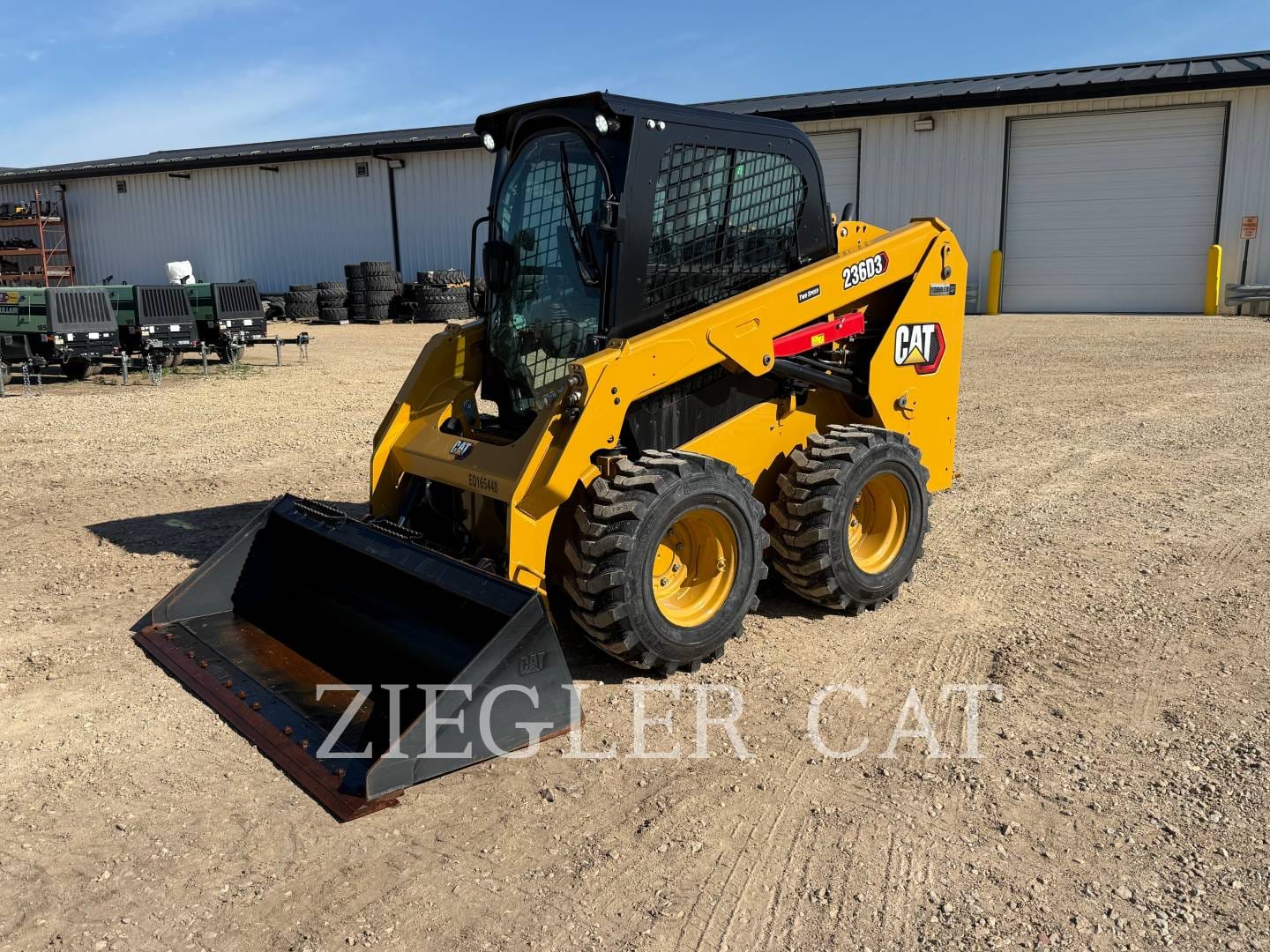 2022 Caterpillar 236D3 Equipment Image0