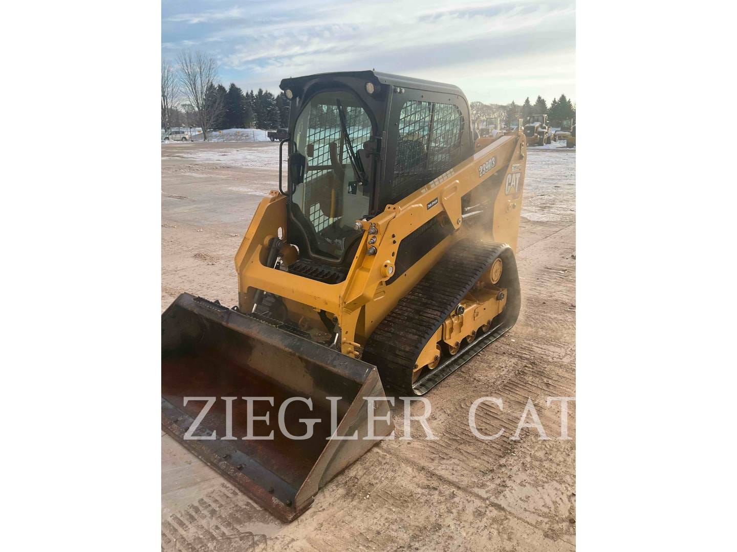 2022 Caterpillar 239D3 Equipment Image0