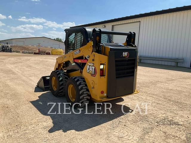 Image of Caterpillar 242D3 equipment image 1
