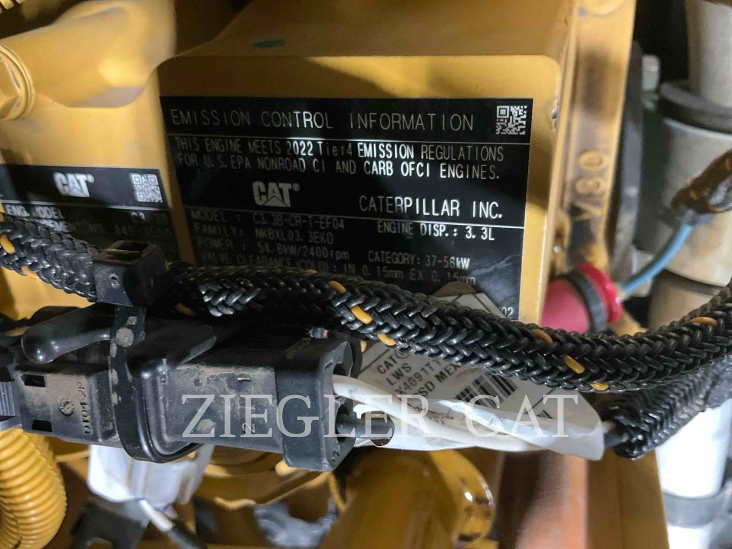 2022 Caterpillar 242D3 Equipment Image0