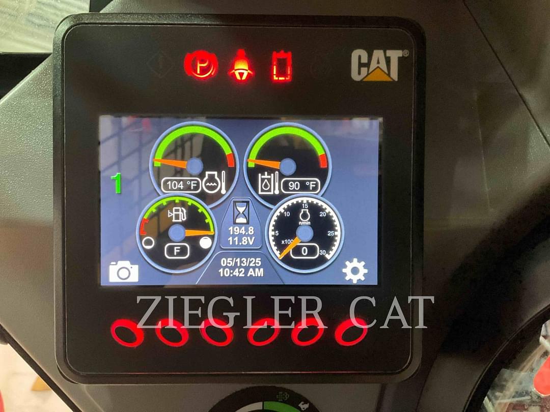 Image of Caterpillar 242D3 Primary image
