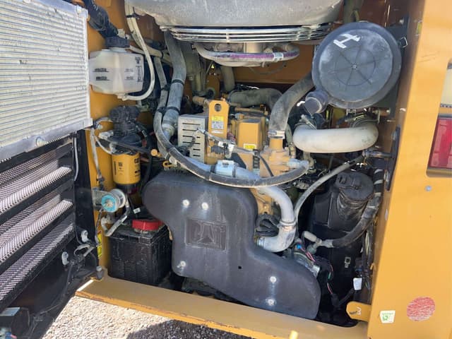 Image of Caterpillar 246D3 equipment image 4