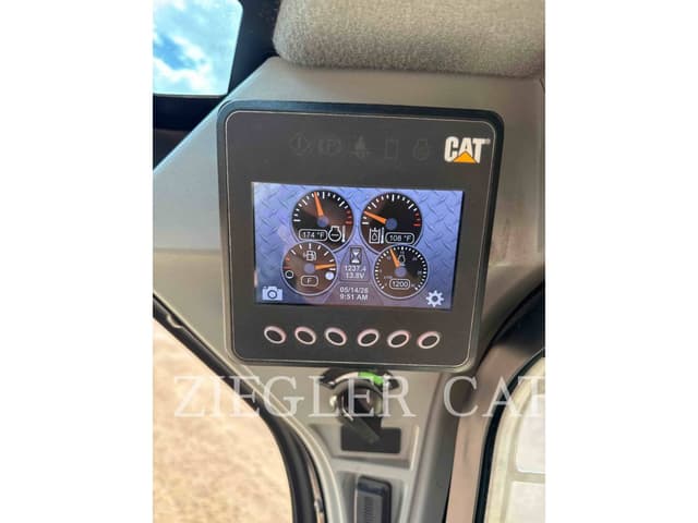 Image of Caterpillar 249D3 equipment image 4