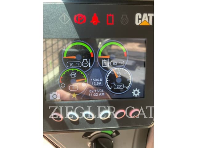 Image of Caterpillar 249D3 equipment image 4