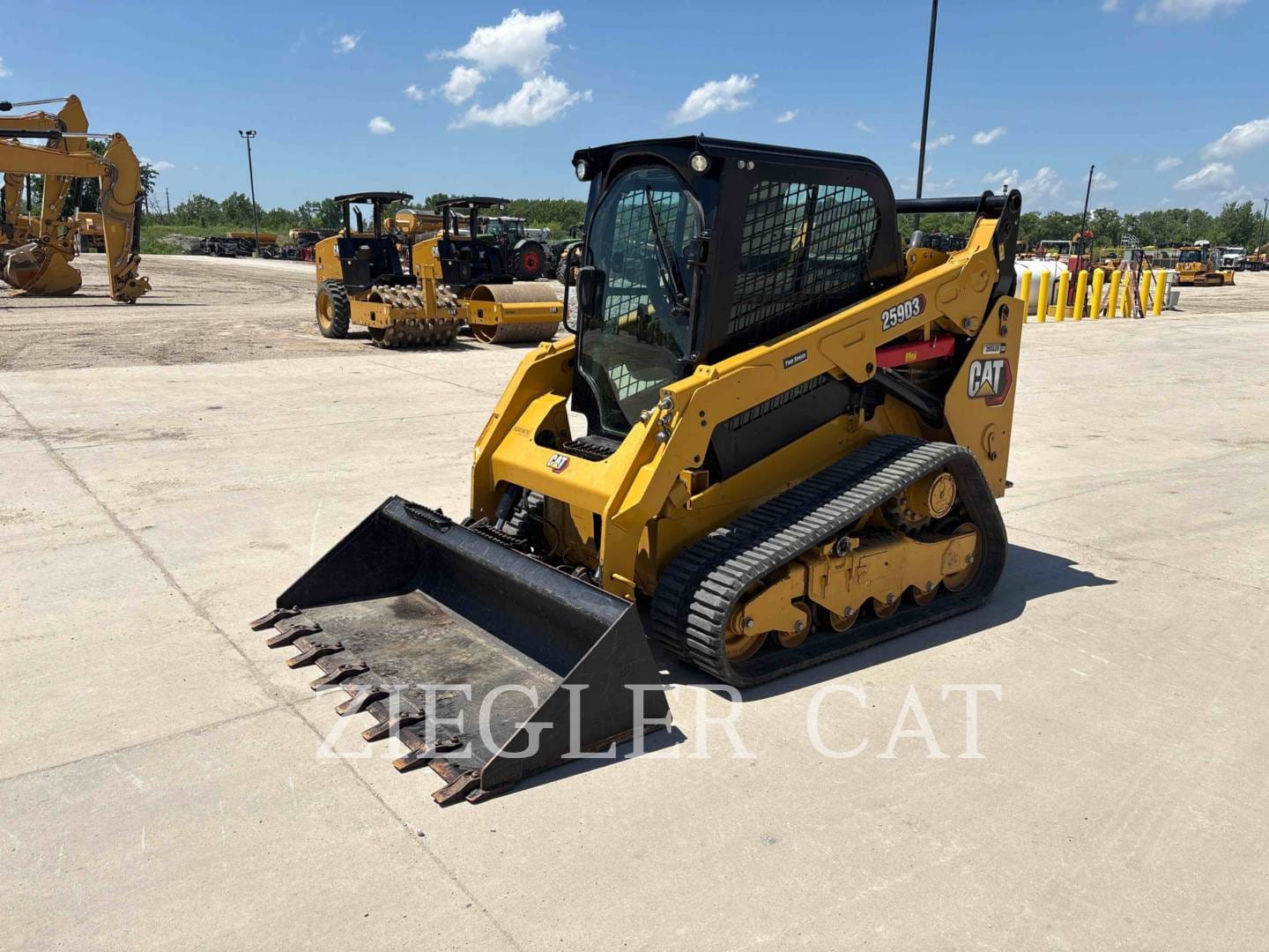 2022 Caterpillar 259D3 Equipment Image0