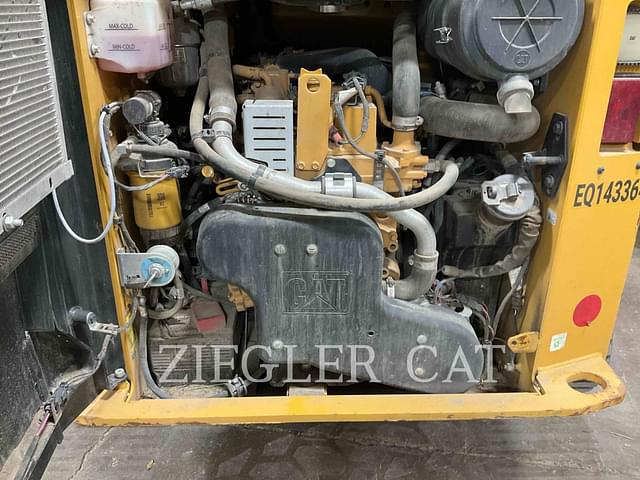 Image of Caterpillar 259D3 equipment image 3