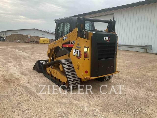 Image of Caterpillar 259D3 equipment image 4