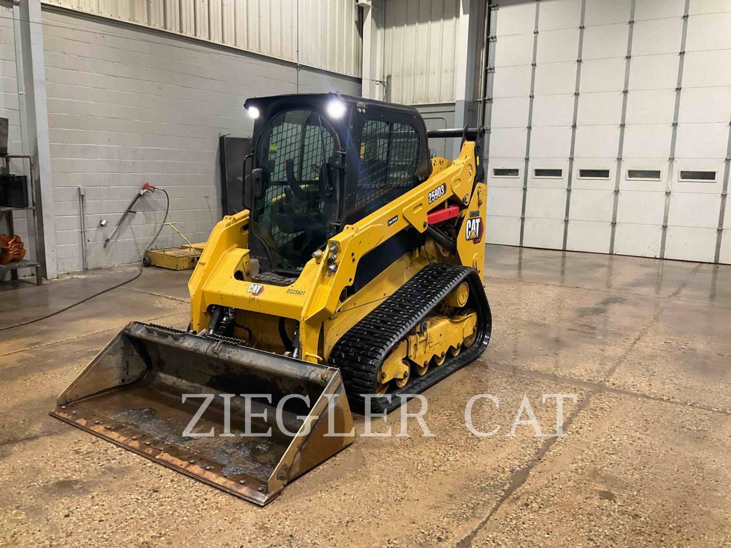 2022 Caterpillar 259D3 Equipment Image0