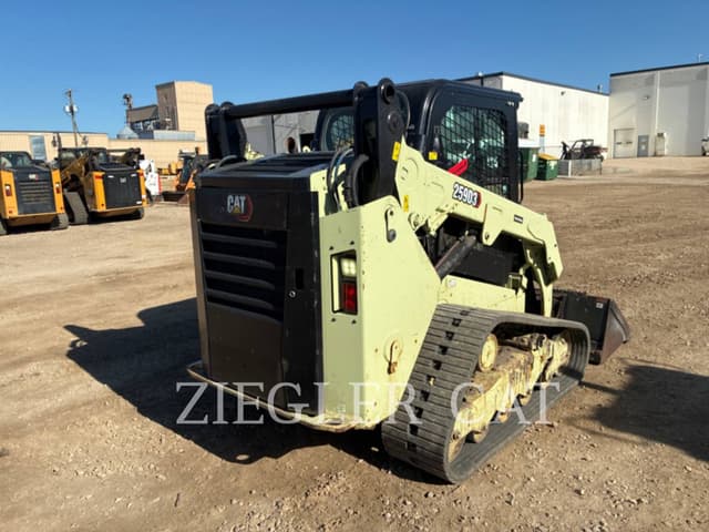 Image of Caterpillar 259D3 equipment image 2